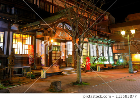Takegawara Onsen at night (Beppu City) Takegawara Onsen at night (Beppu City) 113593877