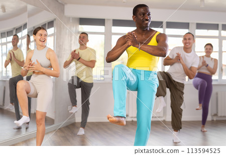 Group of people dancing hip hop 113594525