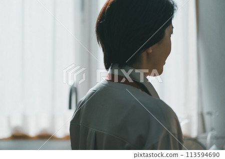 back view, female, females 113594690