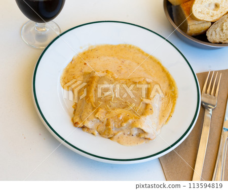 Traditional italian food lasagna 113594819