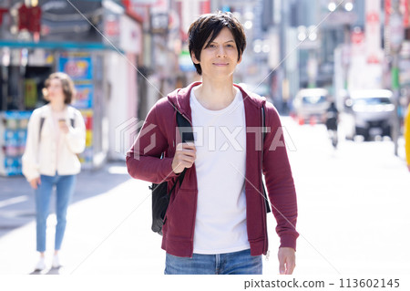 入境:外國人在東京街頭漫步 入境:外國人在東京街頭漫步 113602145