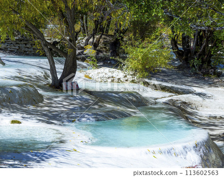 China's Yunnan-Haisui Limestone Shelf / Baishuitai, Yunnan, China China's Yunnan-Haisui Limestone Shelf / Baishuitai, Yunnan, China 113602563