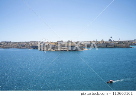 Barrakka Upper Gardens in Valletta, Malta.in Barrakka Upper Gardens in Valletta, Malta.in 113603161