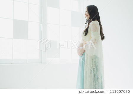 Maternity photo Maternity photo 113607620