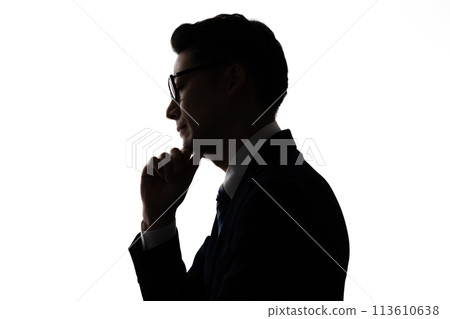 商人擔心的剪影 113610638