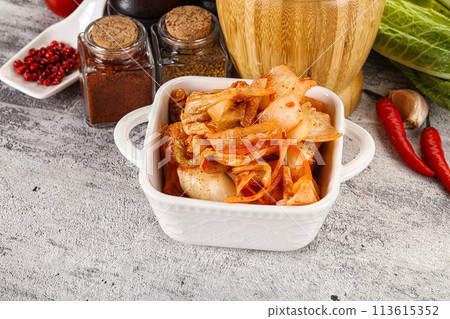 Korean cuisine fermented cabbage kimchi 113615352