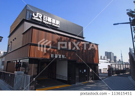 JR日暮里站西口與天空樹 113615451