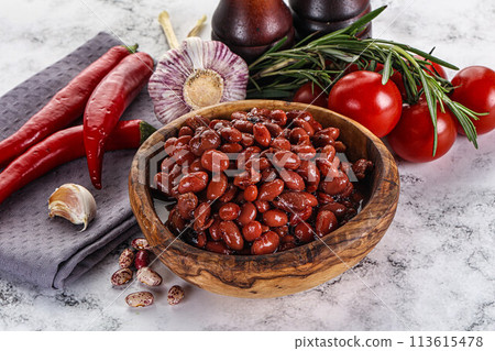 Red canned beans in the bowl Red canned beans in the bowl 113615478