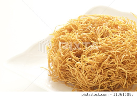 Yakisoba noodles 113615893