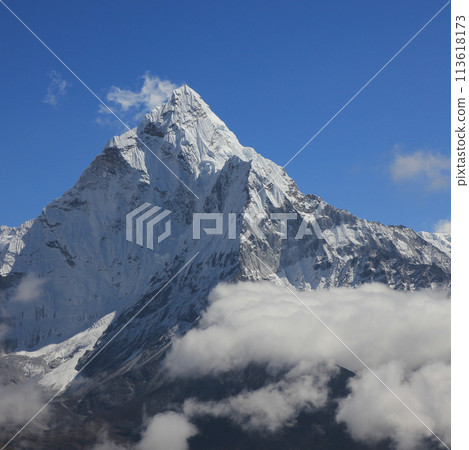 Snow capped peak of Mount Ama Dablam, Nepal. Snow capped peak of Mount Ama Dablam, Nepal. 113618173