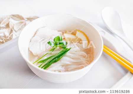 Vietnamese cuisine 113619286