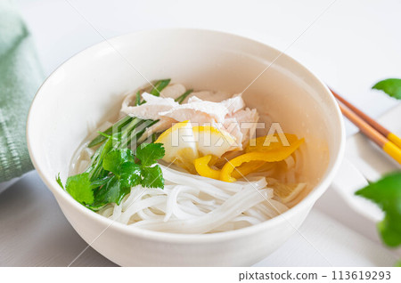 Vietnamese cuisine 113619293