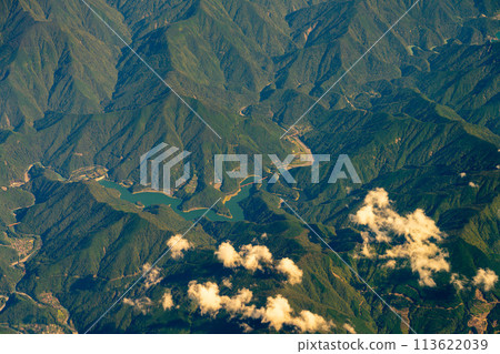 飛機起飛上午下午明亮航空航拍井川湖大井川靜岡市靜岡縣 113622039