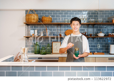 Coffee shop owner man 113622972