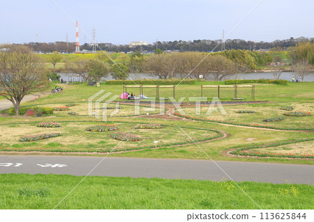 位於江戶川河床的“柴又公園” 113625844