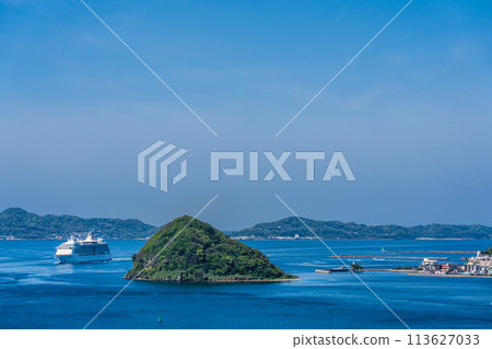 Cruise ship arriving at Nagasaki Port from Megami Ohashi Bridge [Nagasaki City] 113627033