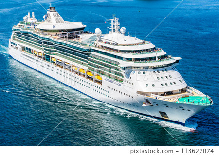 Cruise ship arriving at Nagasaki Port from Megami Ohashi Bridge [Nagasaki City] 113627074