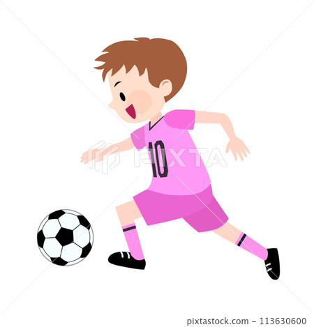 一個穿著粉紅色制服踢足球的男孩的插圖 113630600