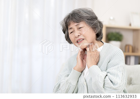 喉嚨痛的女高管 喉嚨痛的女高管 113632933