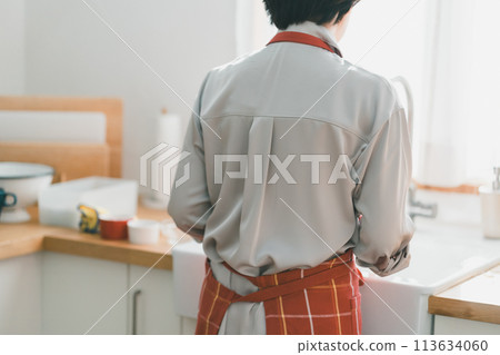 洗碗 主婦 家庭主婦 113634060