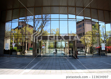 The main entrance of Minoh City Maple Hall 113634997