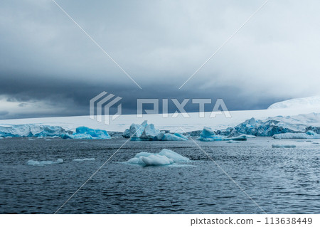 Landscape of the Antarctic Peninsula 113638449