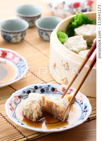 Chinese food: Shumai Chinese food: Shumai 113641173