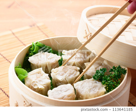 Chinese food: Shumai 113641185
