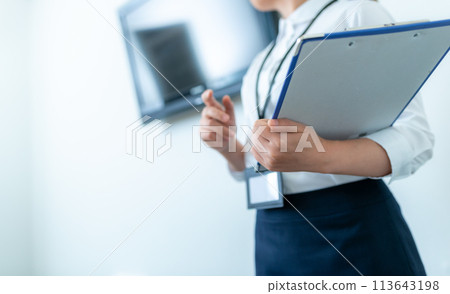 Business scene in a corporate office 113643198