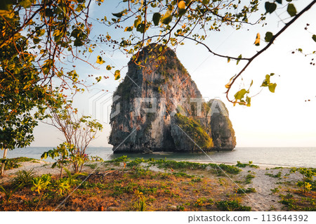 Railay Beach with rocky mountains in the evening 113644392