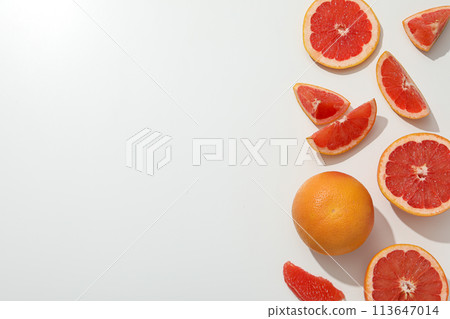 Juicy summer fruit - grapefruit, concept of fresh food 113647014