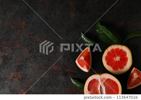 Juicy summer fruit - grapefruit, concept of fresh food Juicy summer fruit - grapefruit, concept of fresh food 113647016