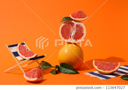 Juicy summer fruit - grapefruit, concept of fresh food 113647027