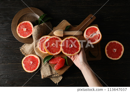 Juicy summer fruit - grapefruit, concept of fresh food 113647037
