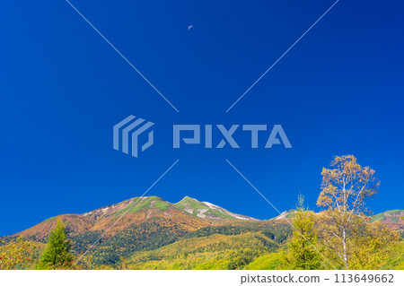 （長野縣）秋天的乘鞍高原，從一之川地看到的山頂 113649662