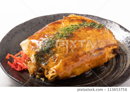 Hiroshima style okonomiyaki 113653758