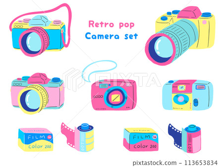 各種復古流行相機、單眼相機、一次性相機、數位相機的手繪彩色插圖集 113653834