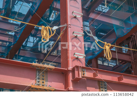 Lifeline and steel frame construction Lifeline and steel frame construction 113658042