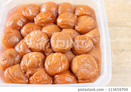 Delicious Kishu Nanko Plum Pickles 113659709