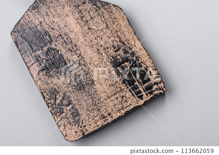 Empty wooden cutting board on gray textured concrete background Empty wooden cutting board on gray textured concrete background 113662059