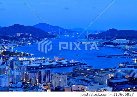 Nagasaki cityscape: Beautiful night view 113666937