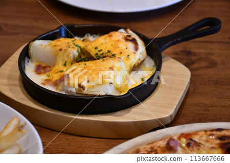 烤馬鈴薯蒜泥蛋黃醬焗烤 113667666