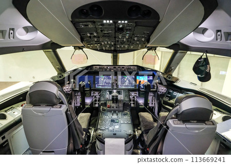 飛機駕駛艙 飛機駕駛艙 113669241