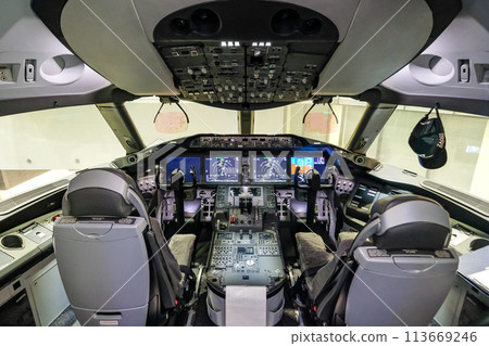飛機駕駛艙 飛機駕駛艙 113669246