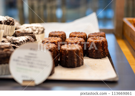 Canelés on display 113669861