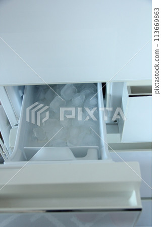 Ice from the refrigerator ice maker Ice from the refrigerator ice maker 113669863