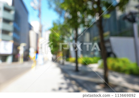 初夏商業區背景虛化 初夏商業區背景虛化 113669892