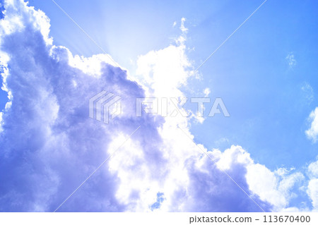 藍色的天空和雲圖像 藍色的天空和雲圖像 113670400