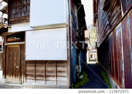 rusty corrugated iron wall scenery rusty corrugated iron wall scenery 113672471