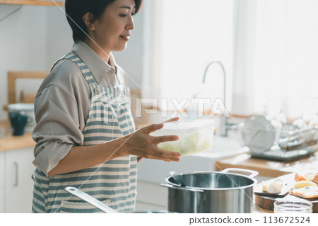 homemaker, culinary, food 113672524